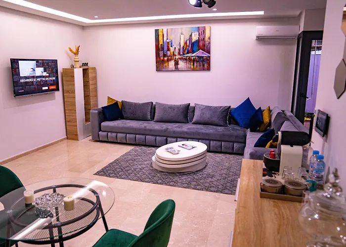 R103- Comfy And Spatious 1 Bedroom Apartment With Breathtaking City View - Belvedere